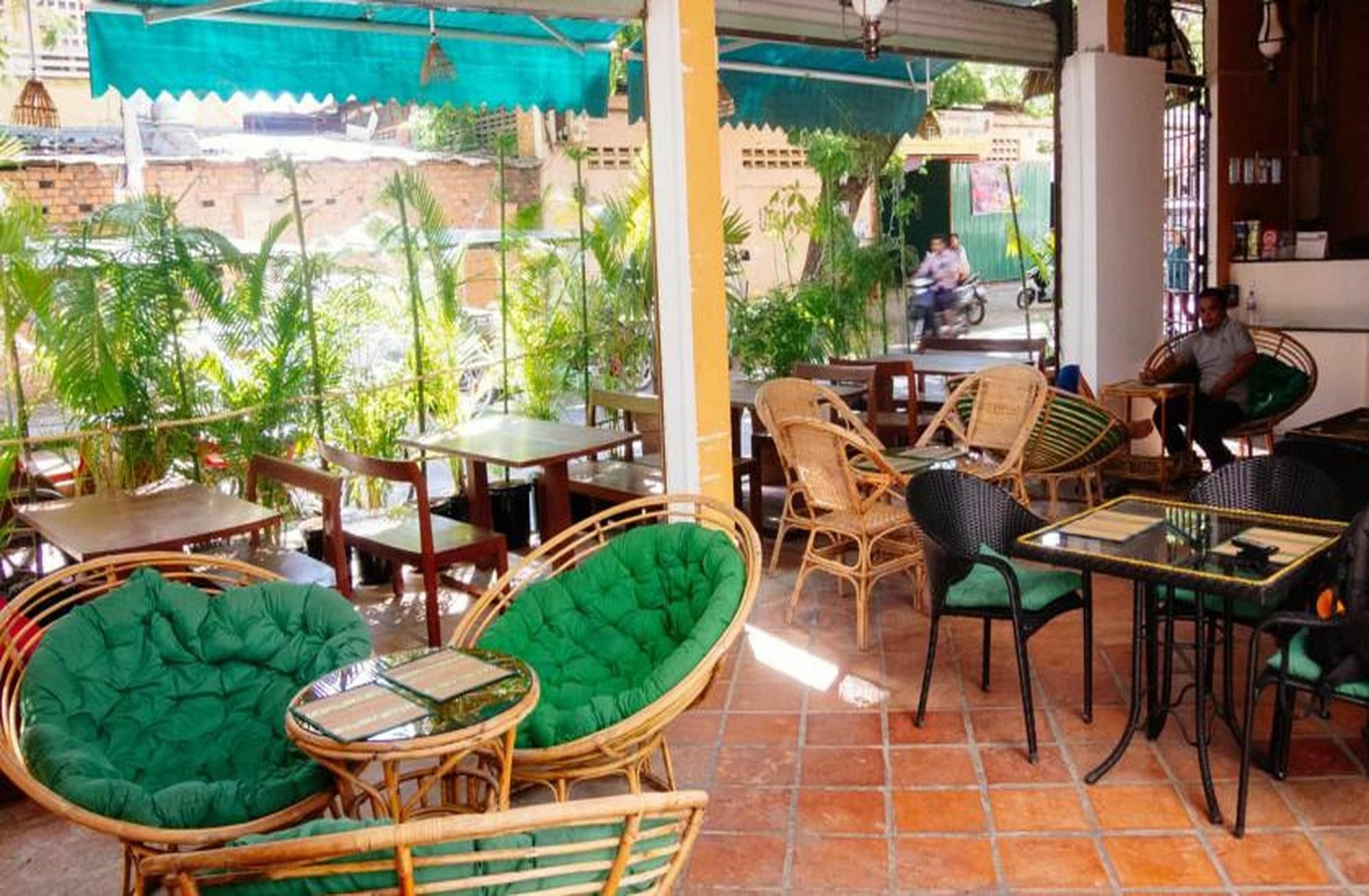 Garden Guest House Phnom Penh Exterior photo